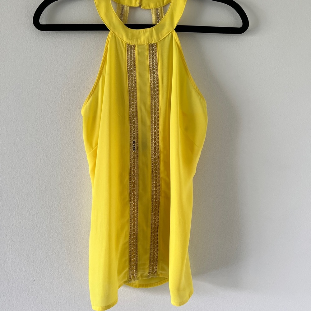 Beautiful Top. Yellow. XS. Stylish. New